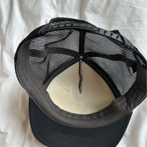 This hat - Picture 2 of 7